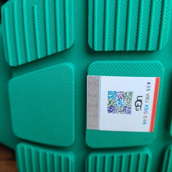 UGG Ashton Plush Emerald Green Black Waterproof Loafers size 7 NWT! - Picture 6 of 13